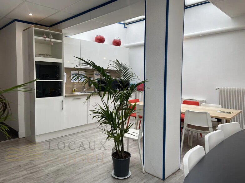 Local d’activités dans Nanterre à louer - Photo de l’immeuble – Image 2 sur 9