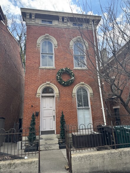 1619 Broadway St, Cincinnati, OH à vendre - Photo de l’immeuble – Image 2 sur 5