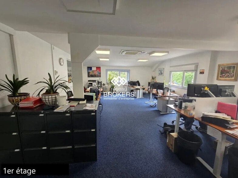 Bureau dans Montigny-lès-Cormeilles à louer - Photo de l’immeuble – Image 1 sur 3