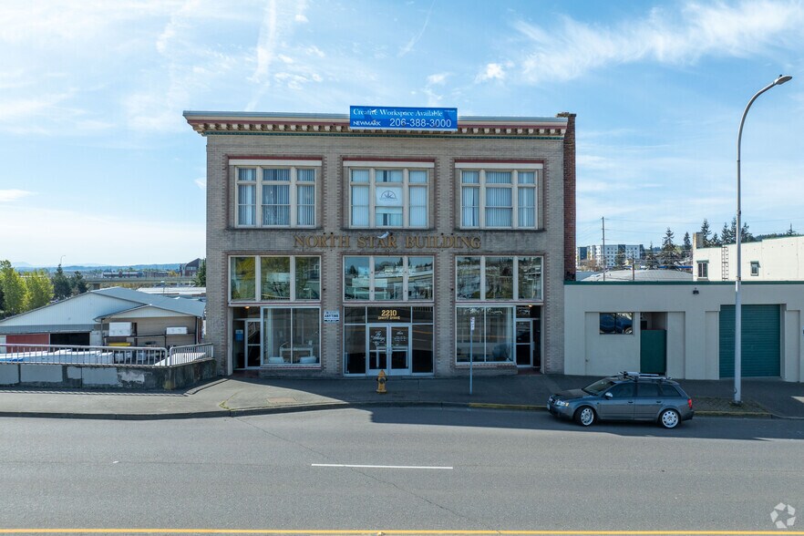 2210 Hewitt Ave, Everett, WA à louer - Photo de l’immeuble – Image 2 sur 5