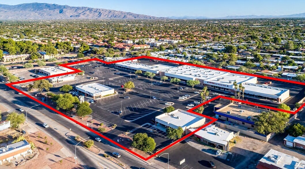 7760-7878 E Wrightstown Rd, Tucson, AZ à louer Photo de l’immeuble– Image 1 sur 7
