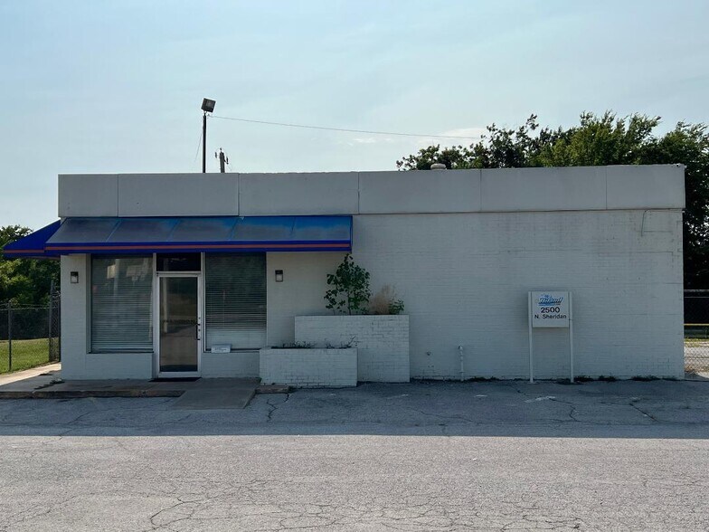 2500 N Sheridan Rd, Tulsa, OK à louer - Photo de l’immeuble – Image 1 sur 5