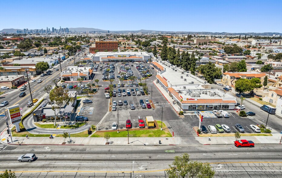 6900-7100 S Santa Fe Ave, Huntington Park, CA à louer - Photo de l’immeuble – Image 3 sur 11