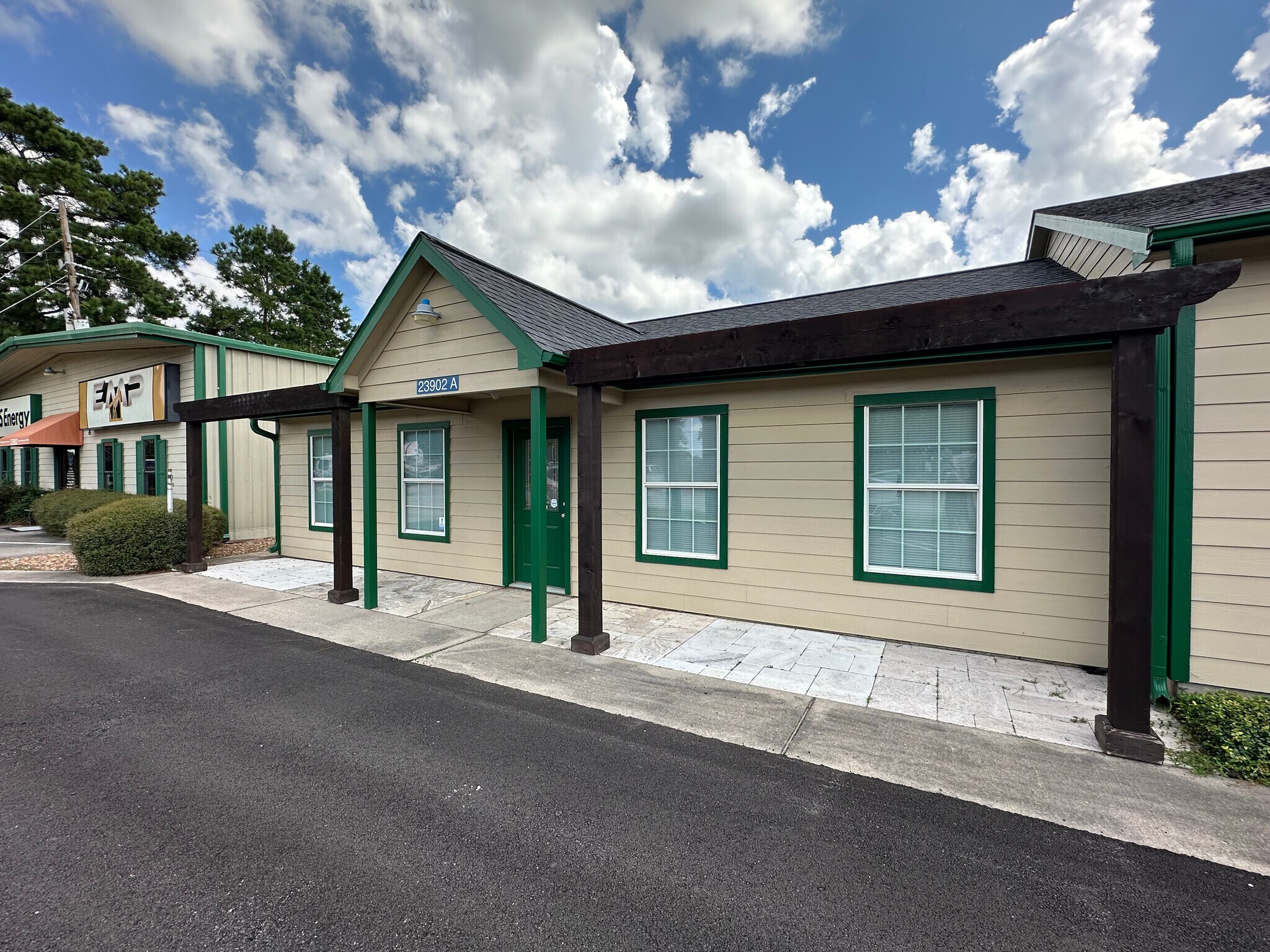 23902 FM 2978, Tomball, TX à louer Photo de l’immeuble– Image 1 sur 7