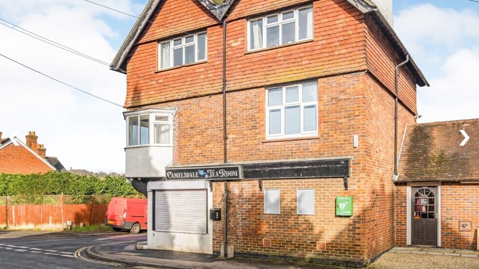 126 Camelsdale Rd, Haslemere à vendre - Photo de l’immeuble – Image 3 sur 7