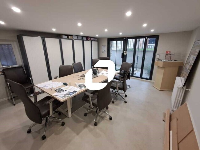 Plus de détails pour Bureau à louer