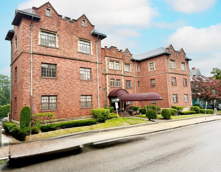 21 Fruit St, Worcester, MA à vendre - Photo de l’immeuble – Image 2 sur 18