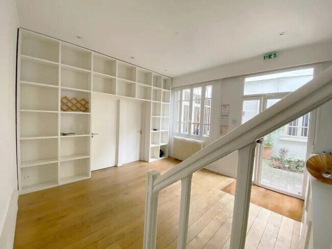 Plus de détails pour Bureau à vendre