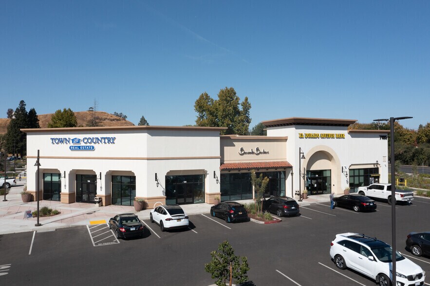 7185 Murieta Dr, Rancho Murieta, CA à louer - Photo de l’immeuble – Image 2 sur 5