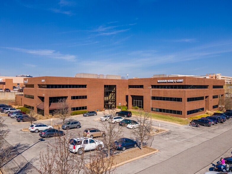 1000 Des Peres Rd, Des Peres, MO à louer - Photo principale – Image 1 sur 9