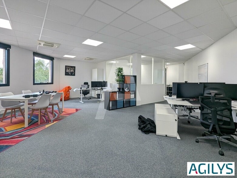 23 Rue Du Saule Trapu, Massy à louer - Photo de l’immeuble – Image 3 sur 8