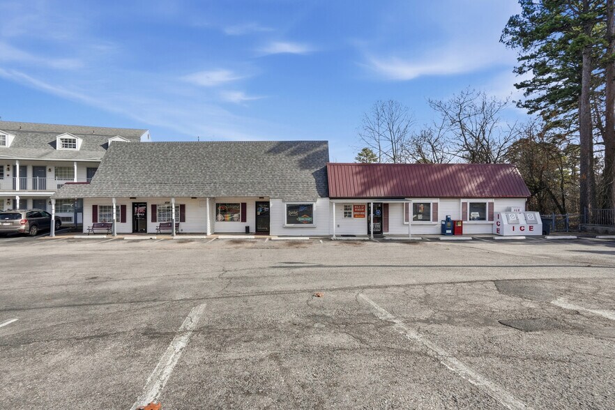 2036 E Van Buren, Eureka Springs, AR à vendre - Photo de l’immeuble – Image 3 sur 27