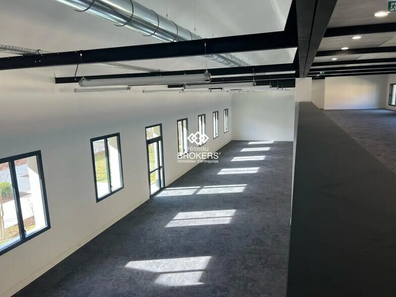 Bureau dans Vénissieux à vendre - Photo intérieure – Image 3 sur 6