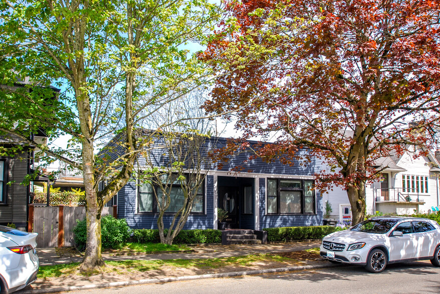 1906 E Aloha St, Seattle, WA à vendre - Photo principale – Image 1 sur 3