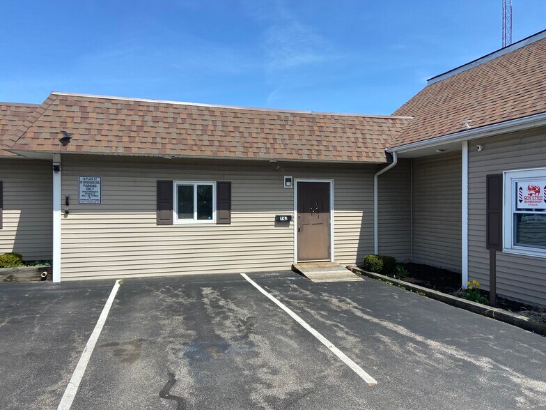 74 Plain St, Brockton, MA à louer - Photo de l’immeuble – Image 2 sur 14