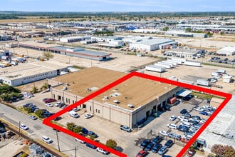 5127-5131 Mercantile Row, Dallas, TX à louer Aérien– Image 1 sur 11