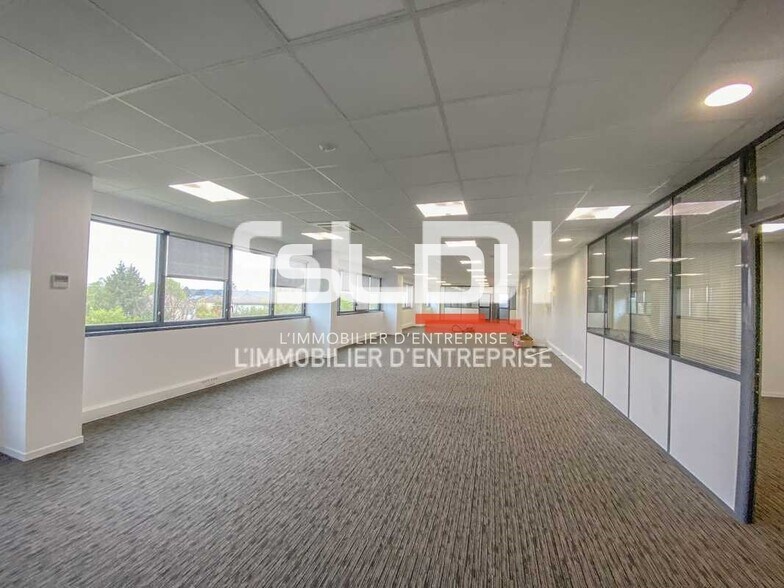 160 Avenue Henri Schneider, Meyzieu à louer - Photo intérieure – Image 3 sur 9