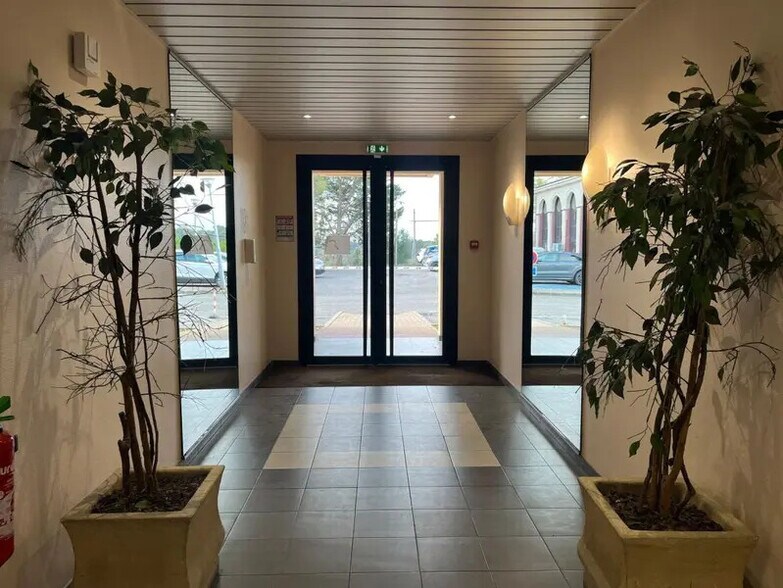 11 Boulevard De La Grande Thumine, Aix-en-Provence à louer - Hall d’entrée – Image 3 sur 12