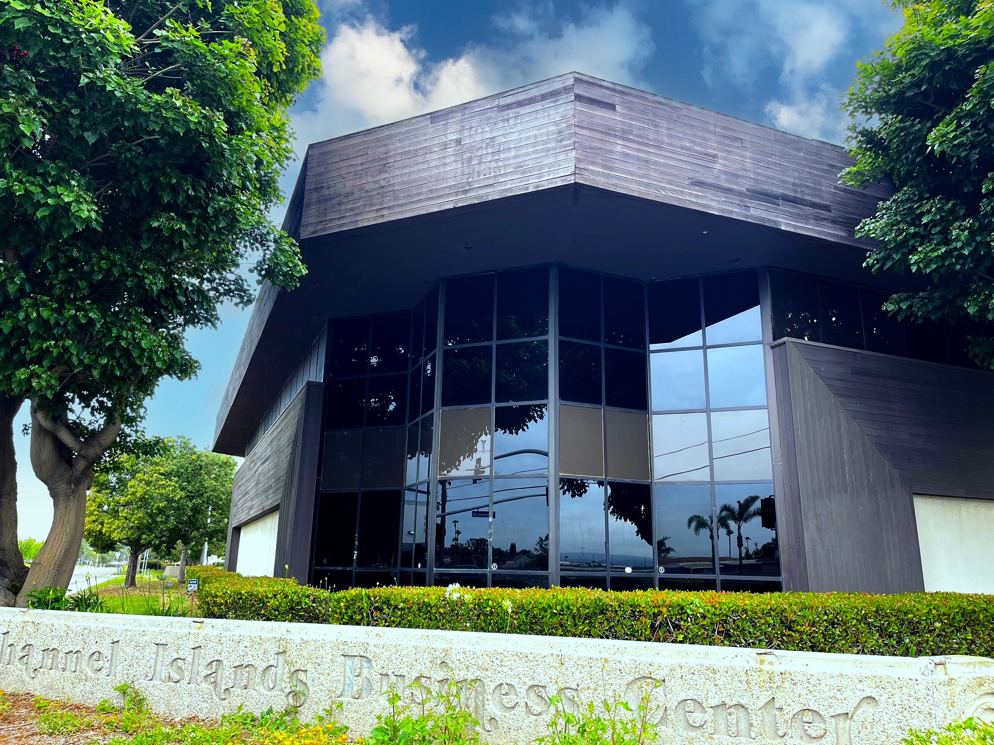 1690 Universe Cir, Oxnard, CA à louer Photo principale– Image 1 sur 14