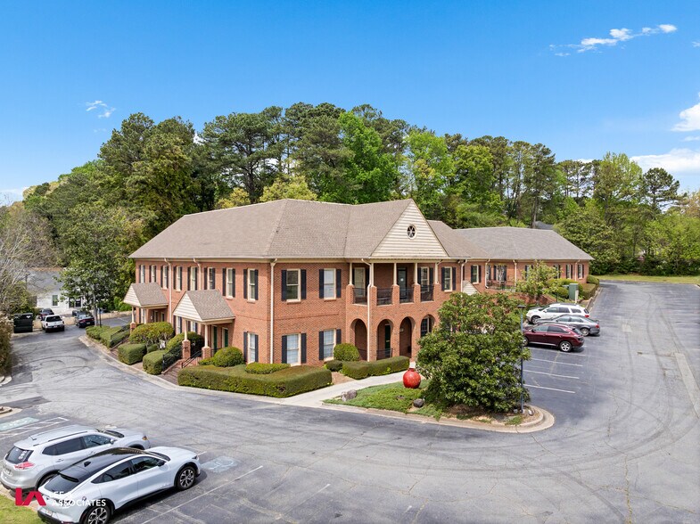 1776 Old Spring House Ln, Dunwoody, GA à louer - Photo de l’immeuble – Image 1 sur 52