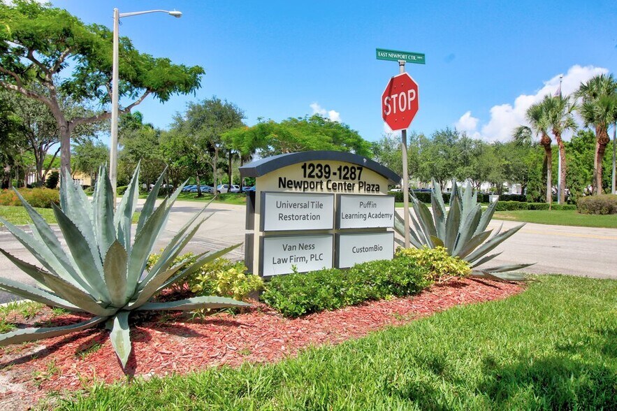 1239 E Newport Center Dr, Deerfield Beach, FL à louer - Photo de l’immeuble – Image 3 sur 4