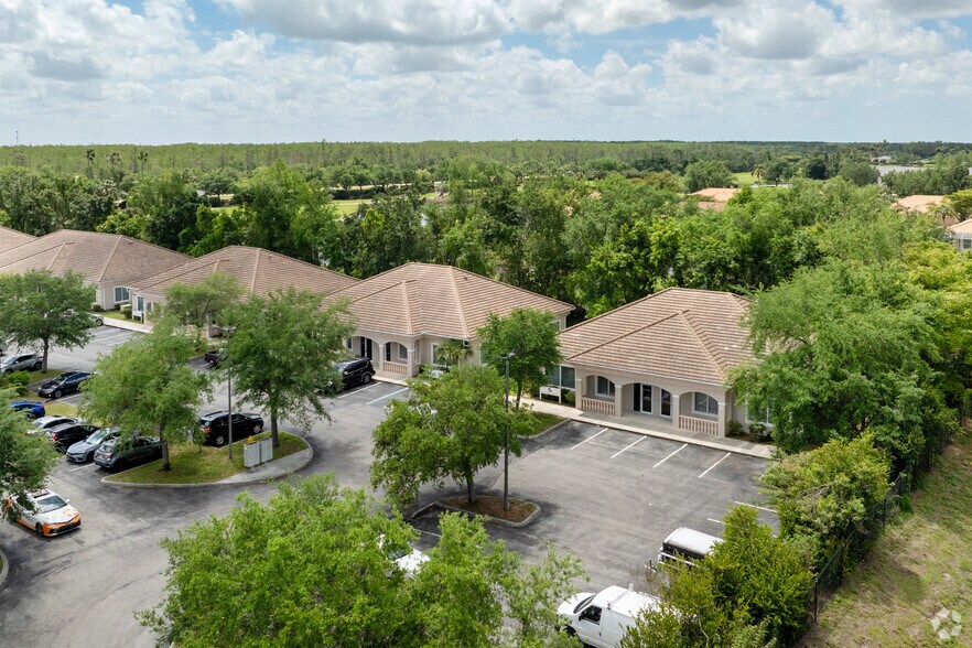 4954-4956 Royal Gulf Cir, Fort Myers, FL à vendre - Aérien – Image 3 sur 5
