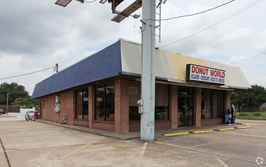 2543-2567 Gessner Dr, Houston, TX à louer - Photo principale – Image 2 sur 2