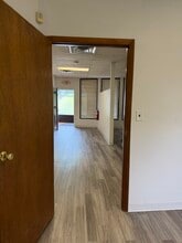 677 Commerce St, Thornwood, NY à louer Photo intérieure– Image 2 sur 6