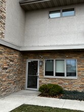 1659 N Spring St, Beaver Dam, WI à vendre Photo de l’immeuble– Image 2 sur 16