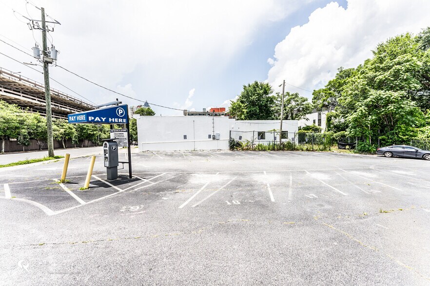 446 Ralph McGill Blvd NE, Atlanta, GA à louer - Photo de l’immeuble – Image 2 sur 14