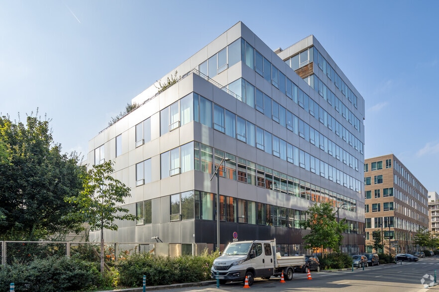 3 Rue Paulin Talabot, Saint-Ouen-sur-Seine à louer - Photo de l’immeuble – Image 2 sur 3