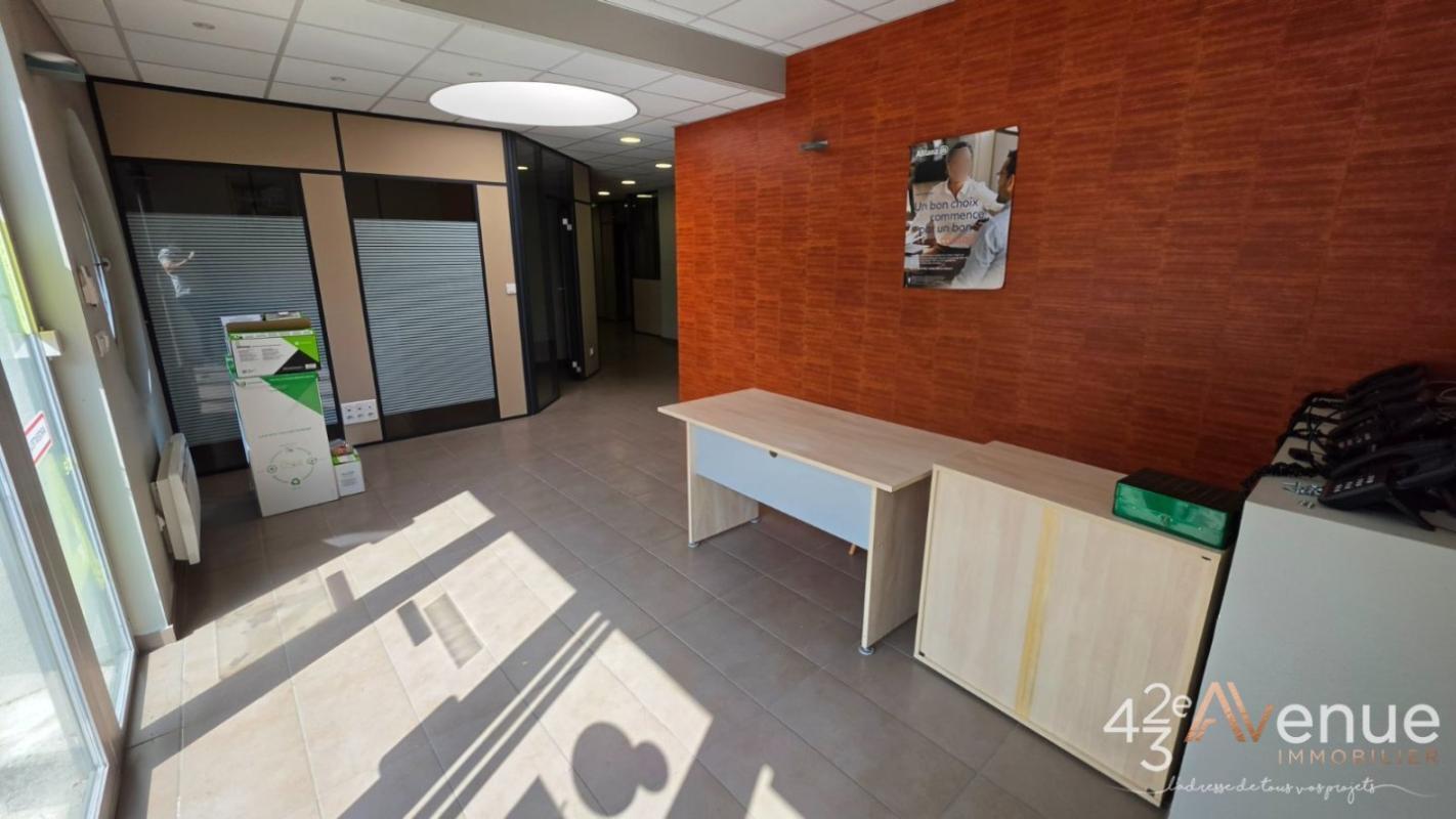 Bureau dans Saint-Étienne à vendre Photo de l’immeuble– Image 1 sur 17