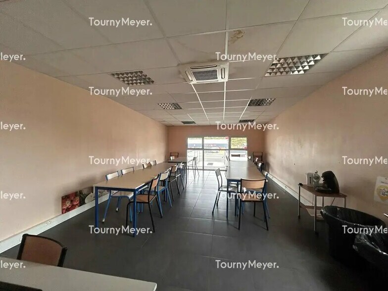 Local commercial dans Launaguet à louer - Photo de l’immeuble – Image 3 sur 7