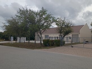 Plus de détails pour 326 NE 3rd Ave, Cape Coral, FL - Industriel/Logistique à vendre