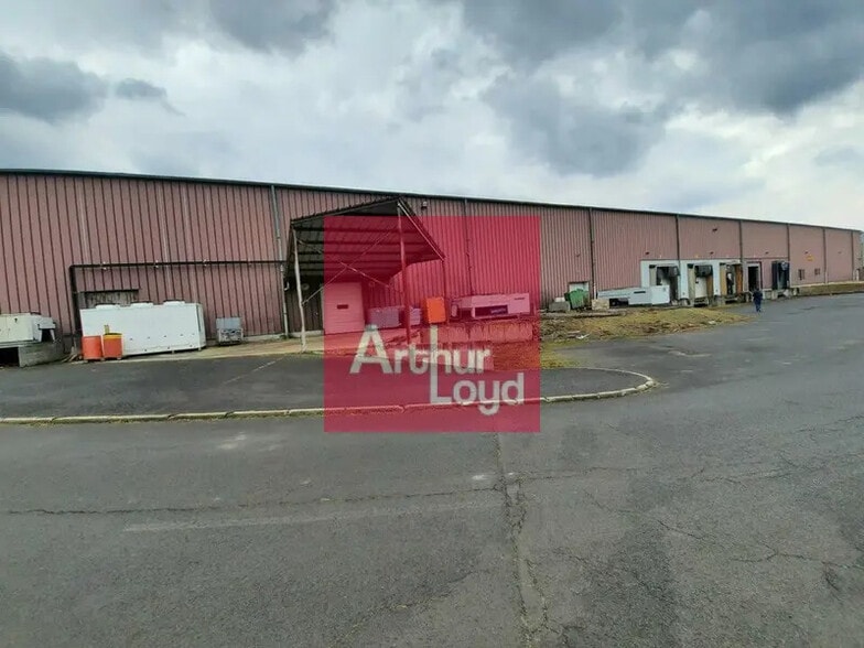 Industriel/Logistique dans Cournon-d'Auvergne à vendre - Photo de l’immeuble – Image 3 sur 6