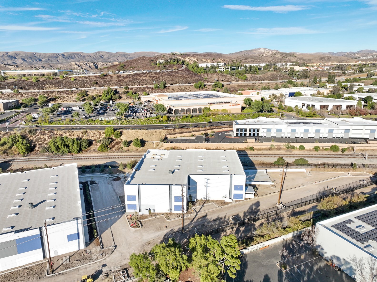 NEC Madera Rd & Easy St, Simi Valley, CA à louer Photo de l’immeuble– Image 1 sur 8