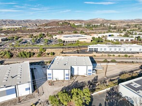 NEC Madera Rd & Easy St, Simi Valley, CA à louer Photo de l’immeuble– Image 1 sur 8
