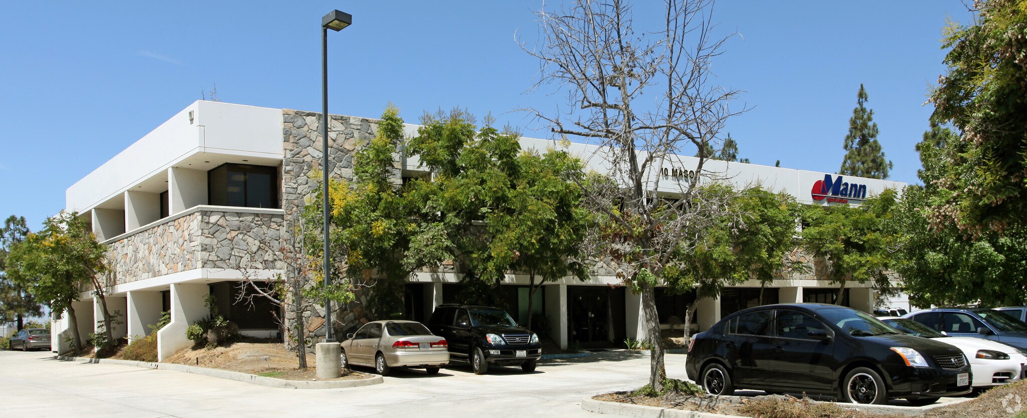 10 Mason, Irvine, CA à louer Photo principale– Image 1 sur 6
