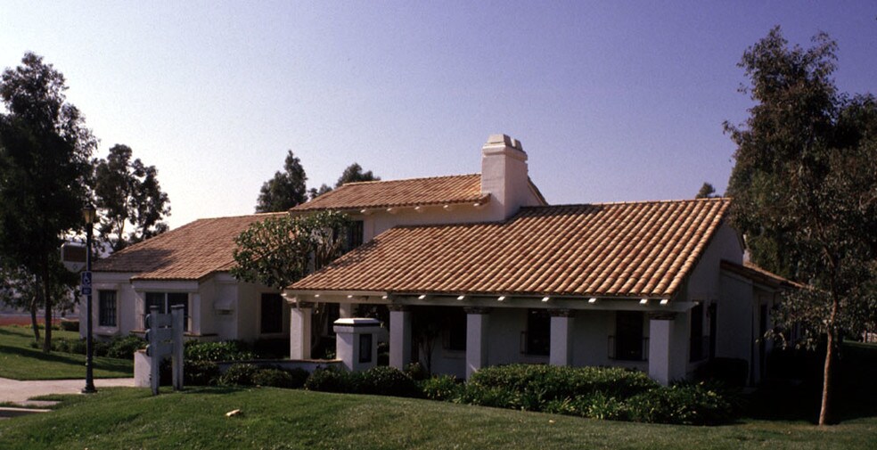 30200 Rancho Viejo Rd, San Juan Capistrano, CA à louer - Photo de l’immeuble – Image 2 sur 10