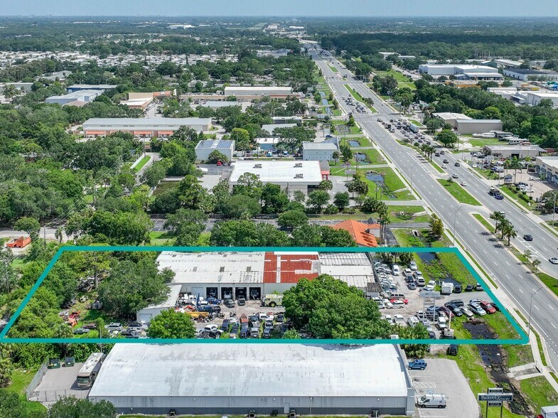 3935 Washington Blvd, Sarasota, FL à louer - Photo de l’immeuble – Image 3 sur 5