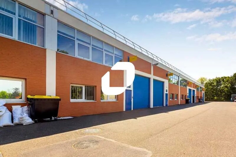 Bureau dans SAINT-OUEN-L'AUMONE à louer - Photo de l’immeuble – Image 1 sur 26