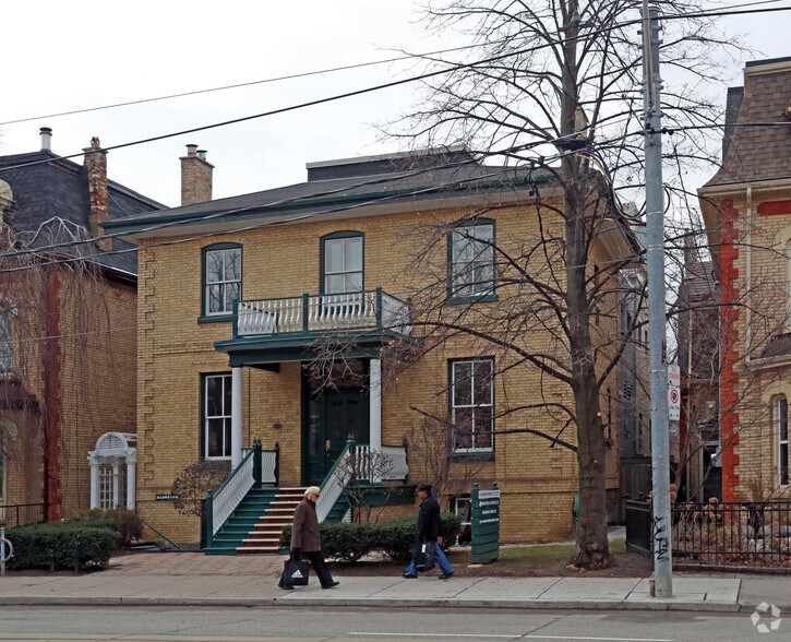 185 Carlton St, Toronto, ON à vendre - Photo principale – Image 1 sur 2