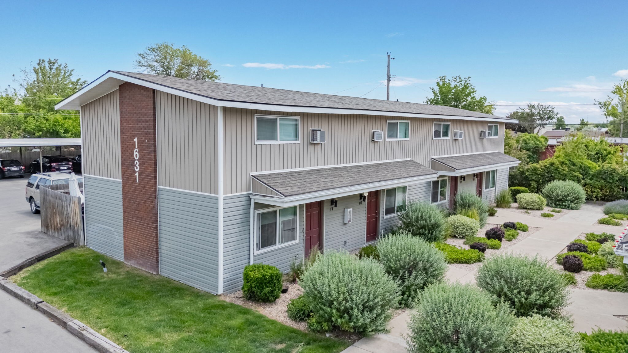 1617-1633 12th Ave Rd, Nampa, ID à vendre Photo de l’immeuble– Image 1 sur 4