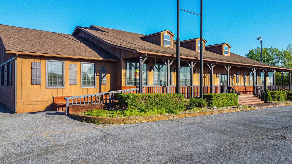 7052 Benton Rd, Paducah, KY à vendre - Photo de l’immeuble – Image 2 sur 117