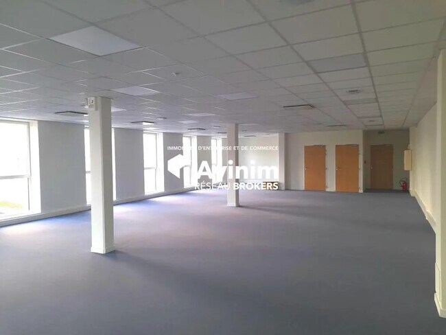 Plus de détails pour Bureau à louer
