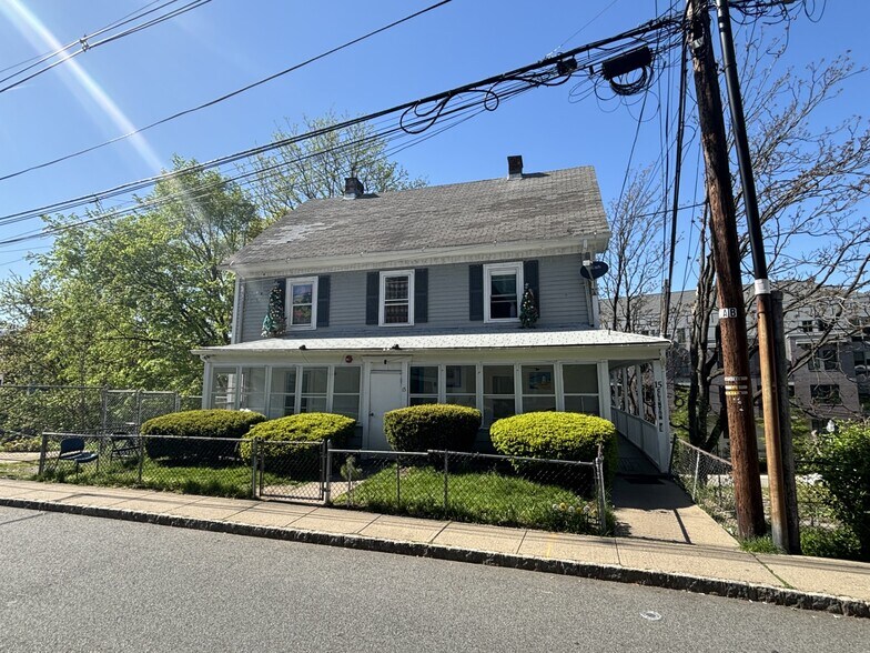 15 Clinton Pl, Morristown, NJ à vendre - Photo principale – Image 1 sur 3