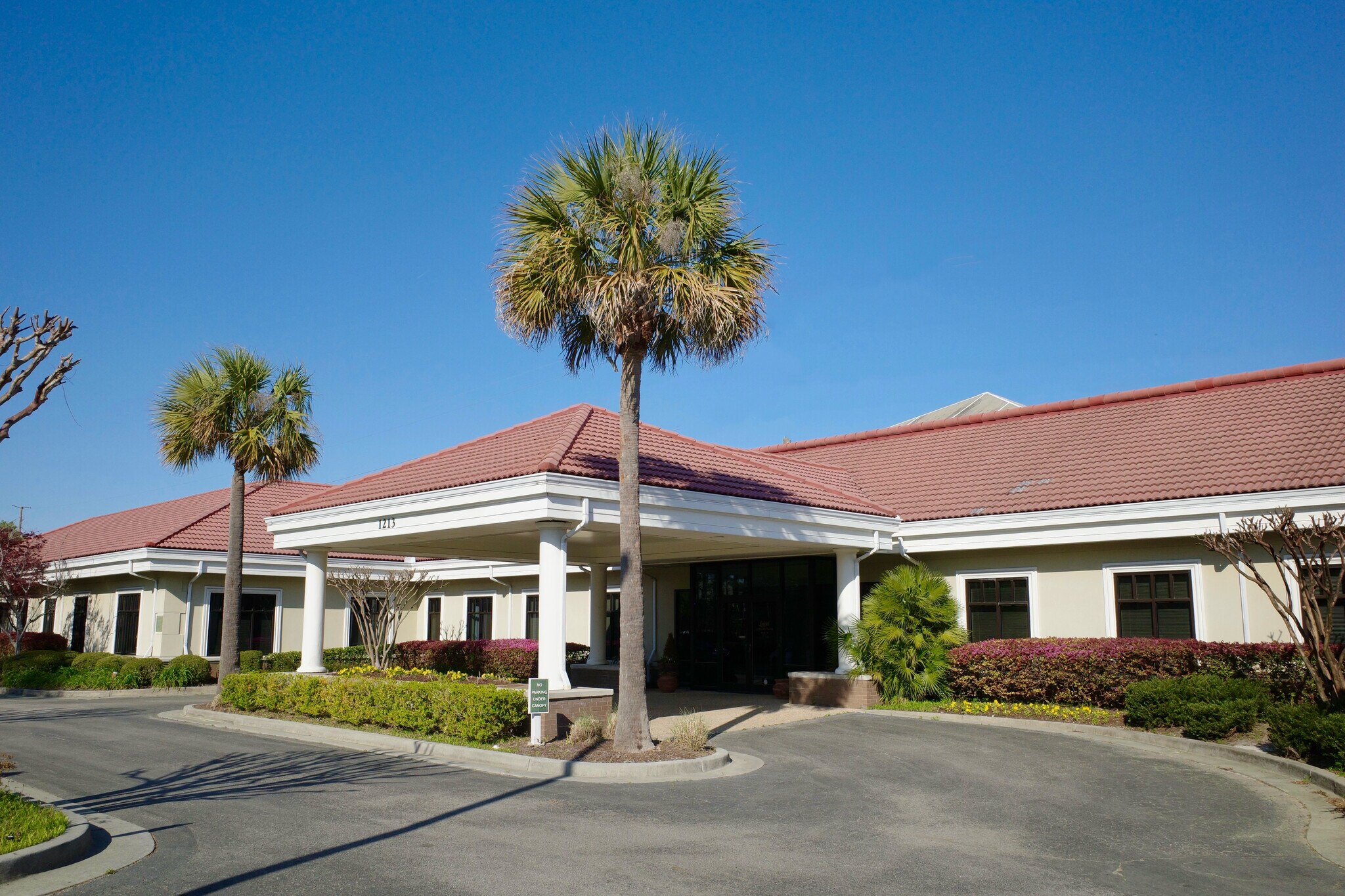 1213 culbreth Dr, Wilmington, NC à louer Photo principale– Image 1 sur 21