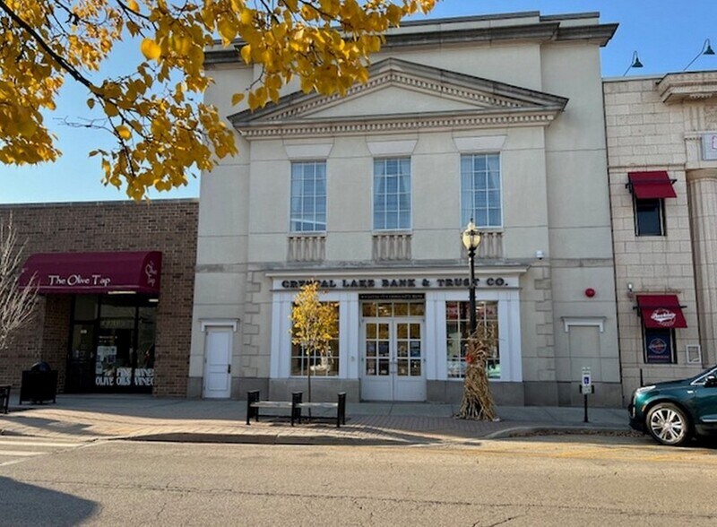 70 N Williams St, Crystal Lake, IL à louer - Photo de l’immeuble – Image 1 sur 12