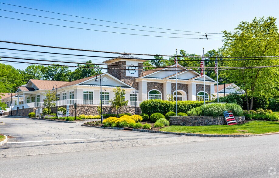 330 Changebridge Rd, Montville, NJ à vendre - Photo principale – Image 1 sur 10