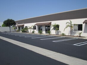 7611 Slater Ave, Huntington Beach, CA à louer Photo intérieure– Image 2 sur 3